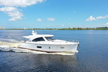 54' Belize 2015 Yacht For Sale